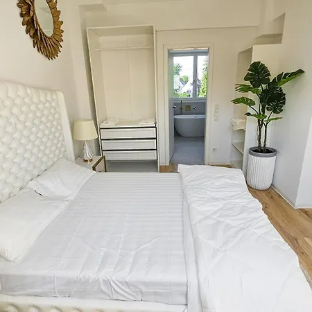 Beautiful New Rooftop Loft -15 Min To Octoberfest *