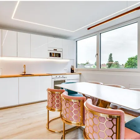 Beautiful New Rooftop Loft -15 Min To Octoberfest Apartamento *