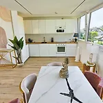 Beautiful New Rooftop Loft -15 Min To Octoberfest *