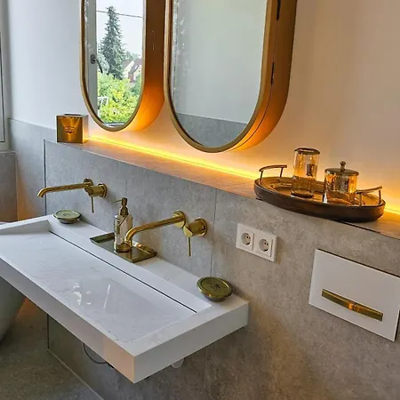 Beautiful New Rooftop Loft -15 Min To Octoberfest Διαμέρισμα