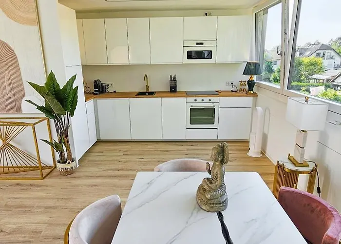 Beautiful New Rooftop Loft -15 Min To Octoberfest *